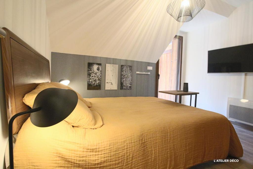 Magnifique T5 Duplex de Grand Standing 120m2 neuf classé 4 étoiles pour 8 personnes en plein centre de Saint-Lary-Soulan