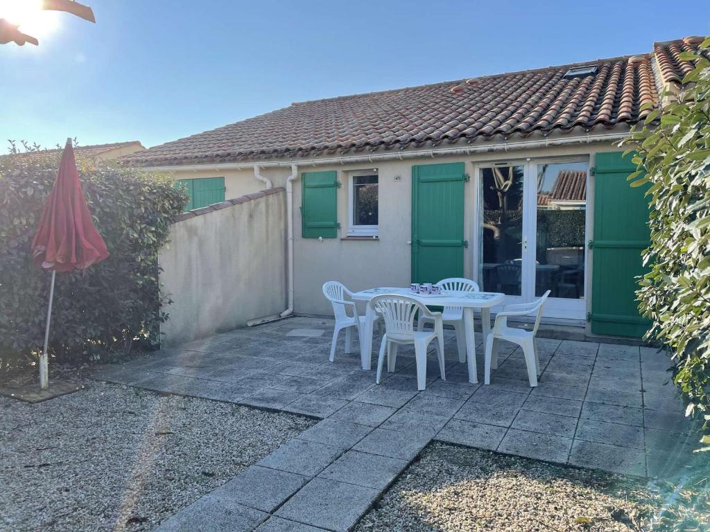 Maison à 200m de la mer, piscine chauffée, 4 couchages, parking privé, terrasse - Bretignolles-sur-Mer - FR-1-224A-50