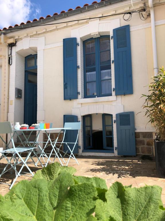 Maison de pêcheur située dans une impasse privée à 300 m de la mer