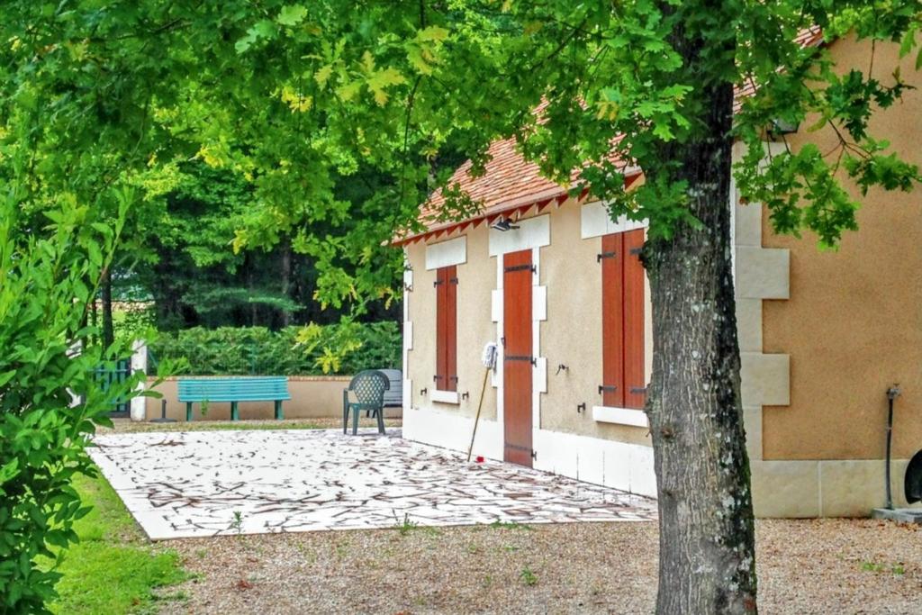 Maison conviviale avec piscine à Villentrois 90 m²