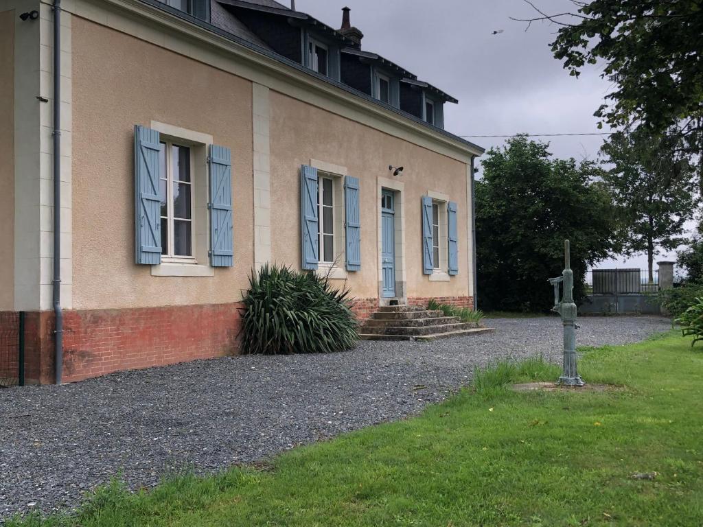 Gîte de charme au Mans, 4 chambres, grand jardin, terrasse, Wi-Fi, proche commerces - FR-1-410-318