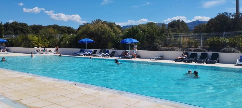 Maison duplex 2 chambres, avec jardin, 800m plage