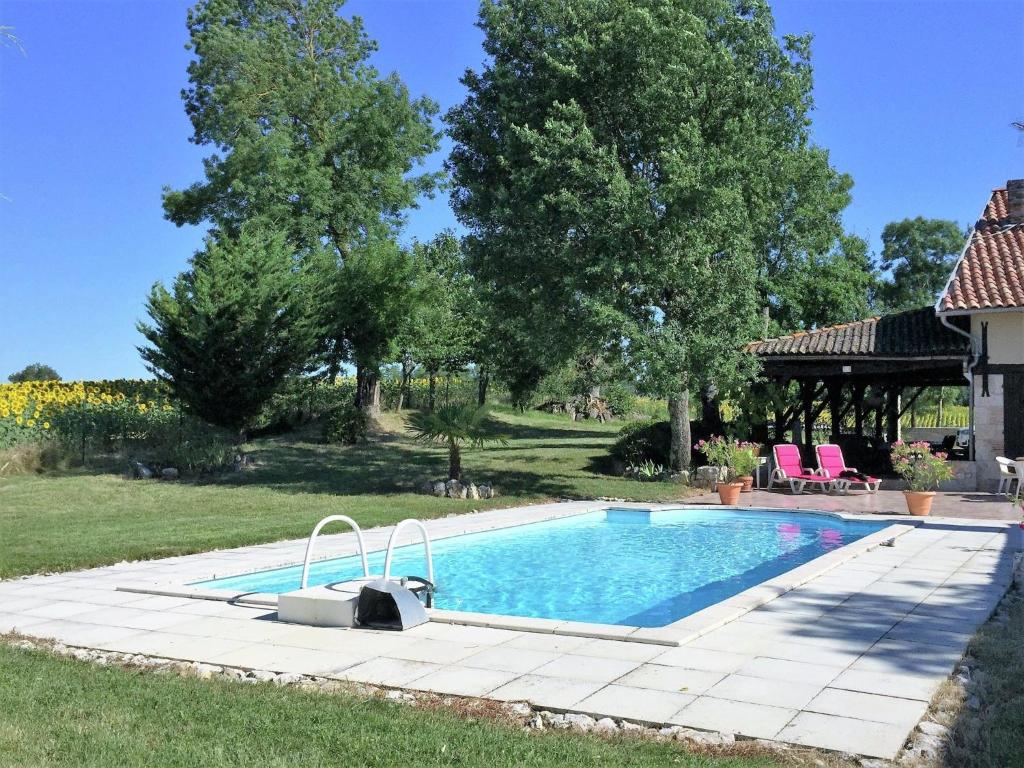 Charming holiday home with private pool