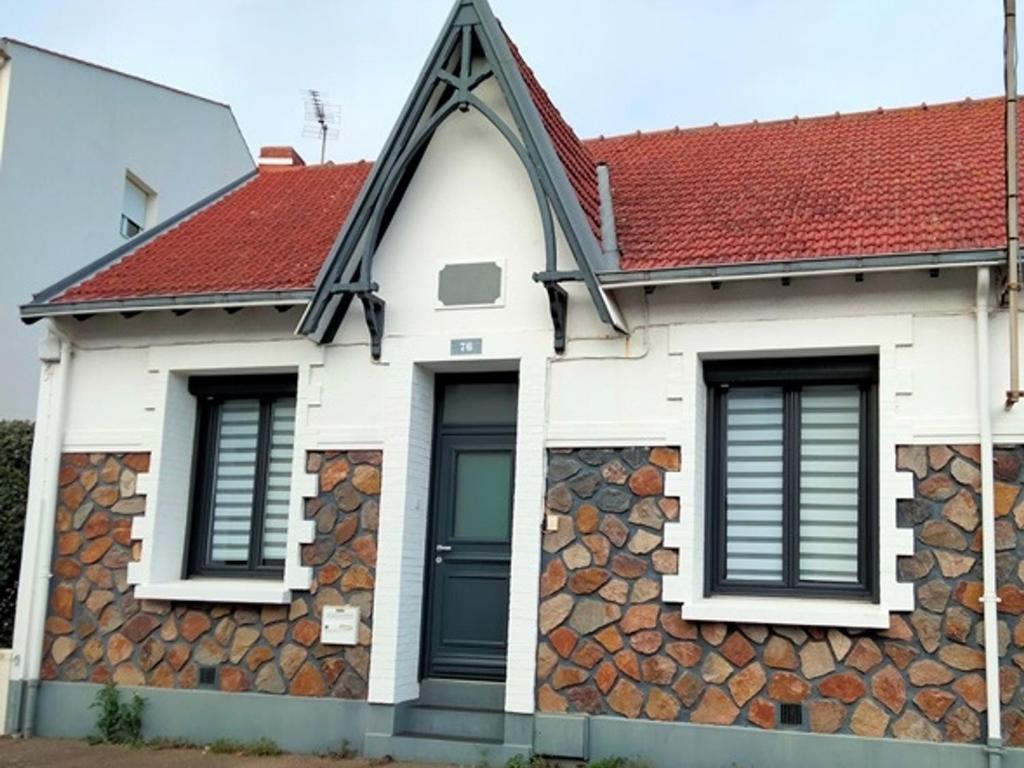 Maison rénovée avec goût, proche plage et marché, 6 couchages, terrasse, Wi-Fi, non fumeur - FR-1-331-220