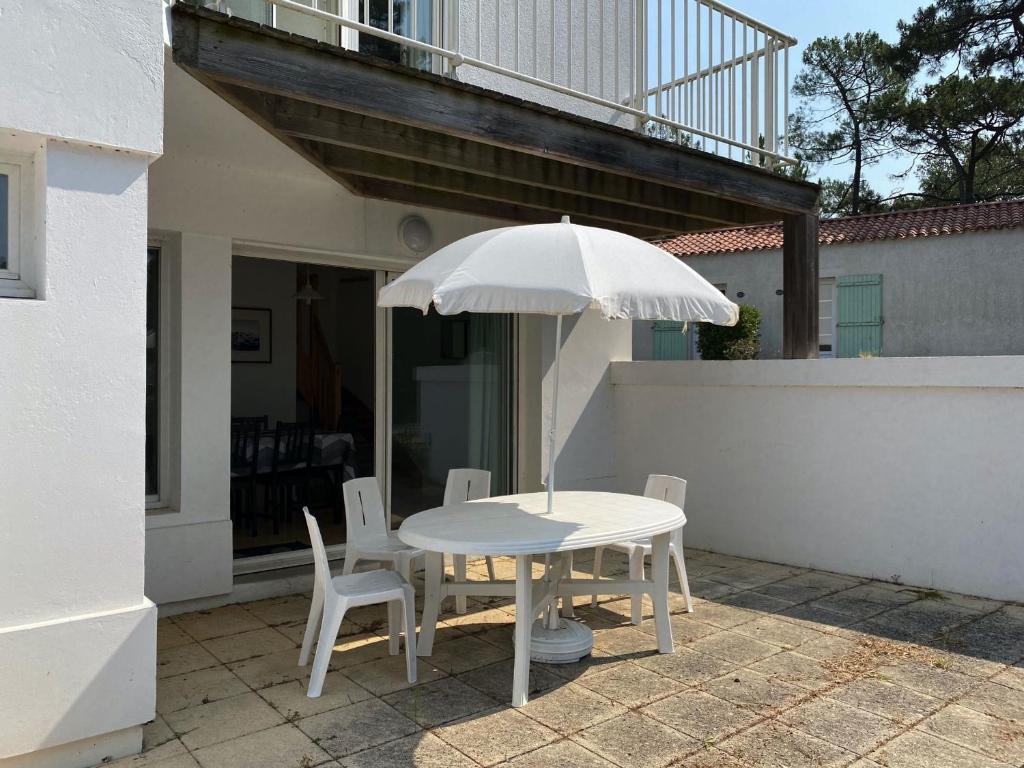 Longeville-sur-Mer - Pavillon 4 pers, à 850m de la plage, piscine commune - FR-1-336-108