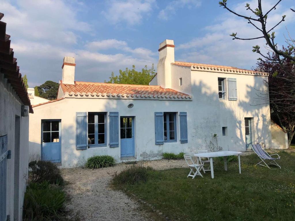 Maison spacieuse 4 pièces, 6 couchages avec jardin privé - 500m des plages - Internet inclus - FR-1-224B-164