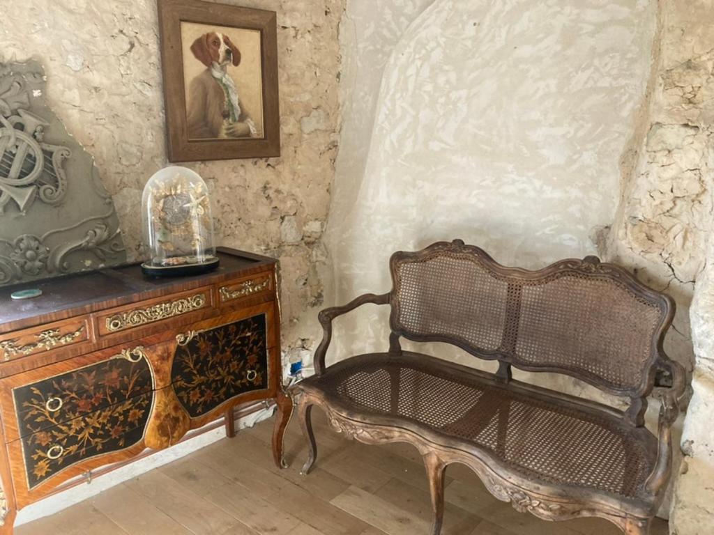 Perche King's Bedroom in maison nomade chic