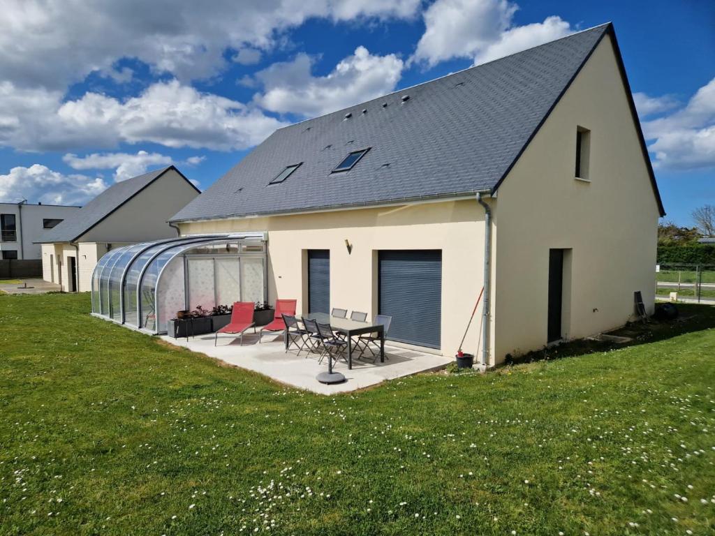 Sherman & Willy Jeep - 2 Maisons de vacances, 4min à pied de la plage - Parking privé - Wifi gratuit - Terrasse - Calme