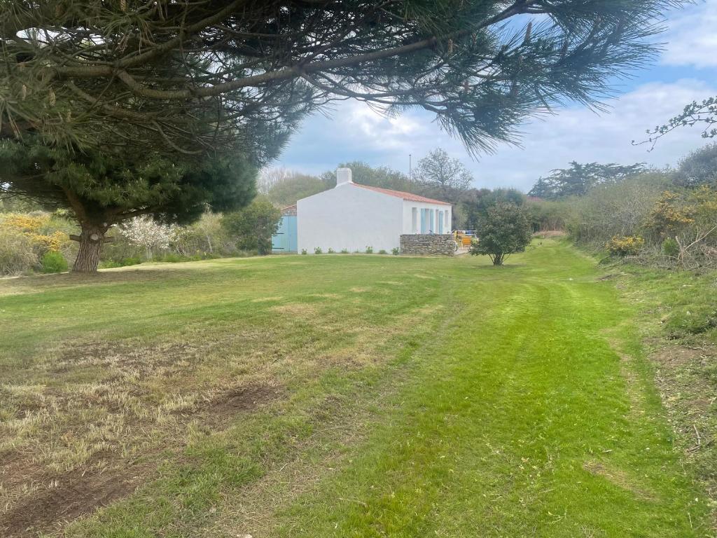 Maison 100 m plage, 2 kms du port