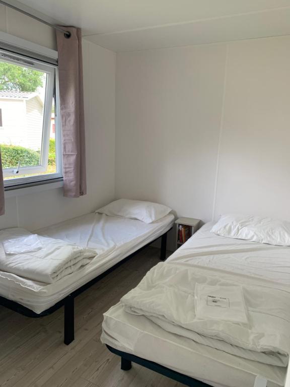 Mobil Home 10 M et Mme COLAS