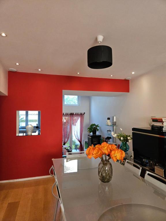 Modern duplex with garden