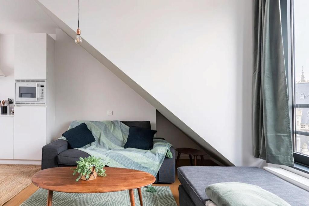 New apartment with big terrace and great views!