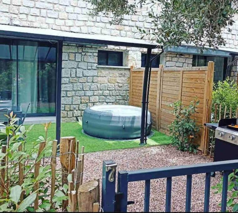N7 Maison T2 climatisé avec jacuzzi privé