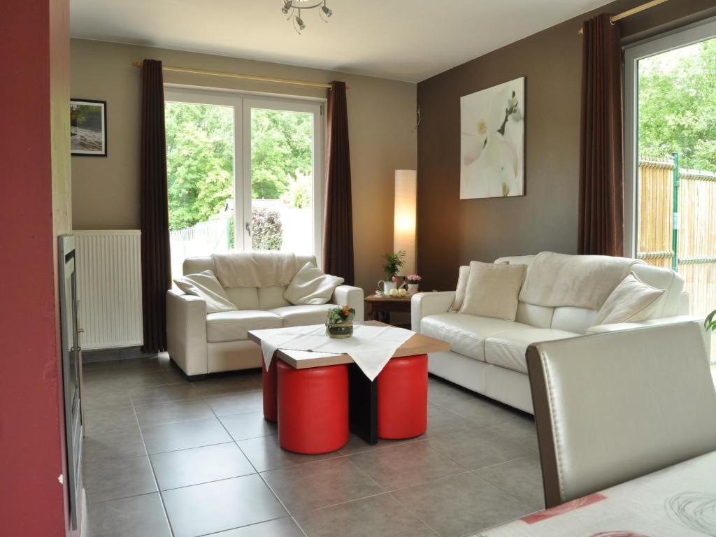 Elegant Villa in Bomal, cleaning included
