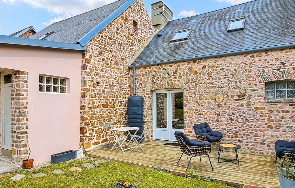 Nice Home In Créances With Wifi