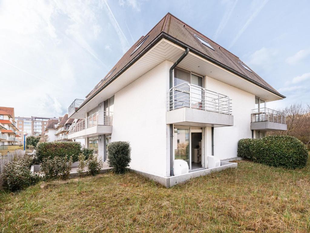 Apartment near Koksijde dunes and sea