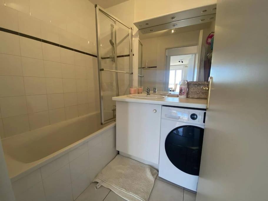 Opale beach, Merlimont,100msea,2 bedrooms, parking