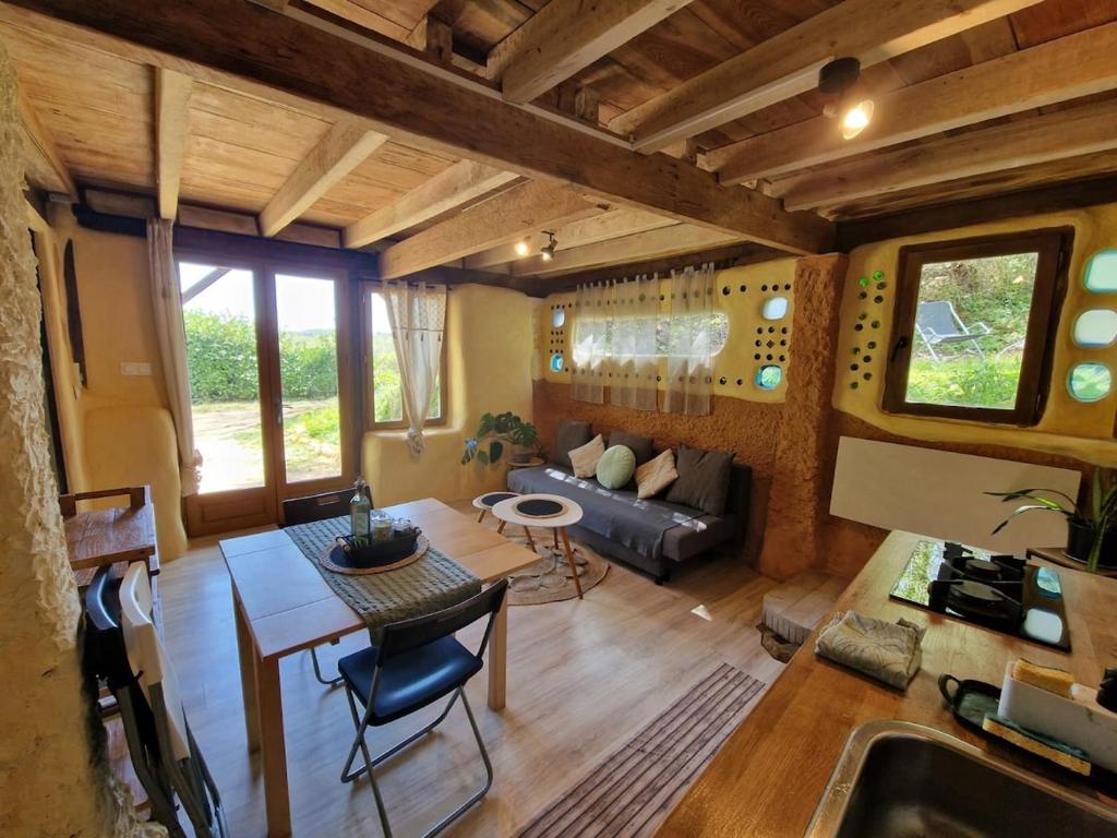 Organic and artistic home