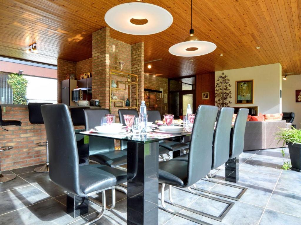 Villa with Pool, Stavelot