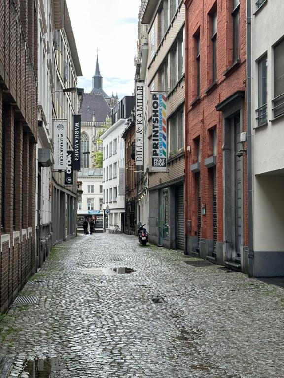 Place to stay in Antwerp City