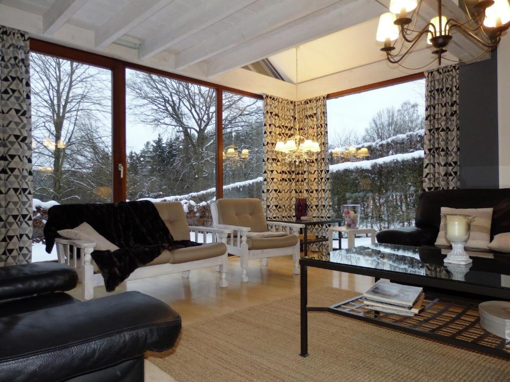 Chalet with Valley Views,, cleaning included