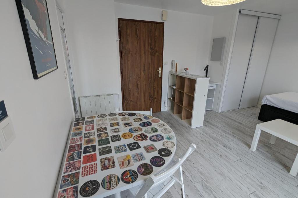 Pleasant seaside studio