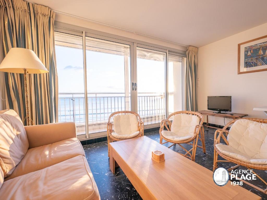 Appartement spacieux face mer avec balcon, proche du centre et commerces - FR-1-197-170