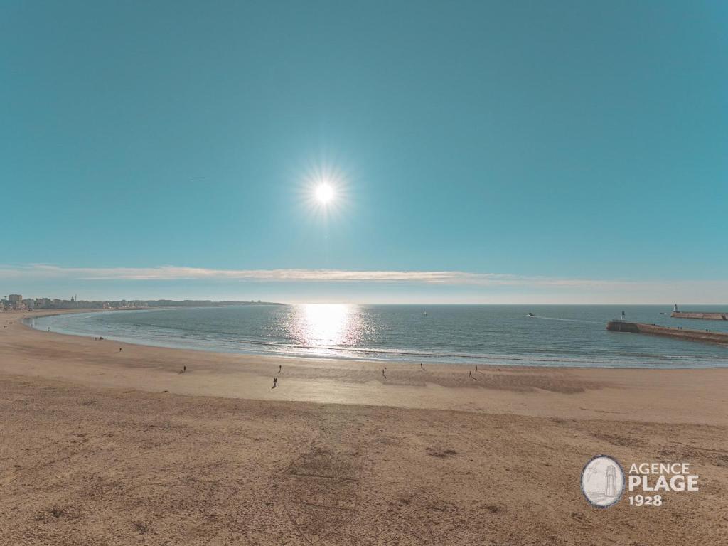 Appartement T2 face plage avec garage aux Sables-d'Olonne - FR-1-197-213