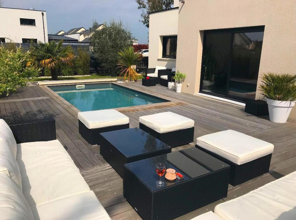 Résidence du Golf - Heated pool and terrace