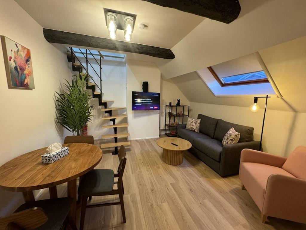 Luxury Suites Royal by Rikas Hotels
