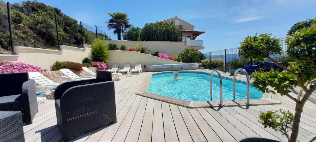 Gîtes Sassone, vue panoramique sur Ajaccio et la mer
