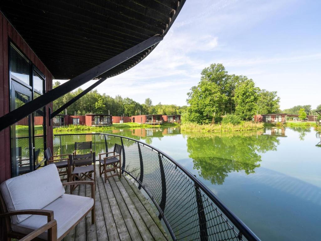 Charming Bungalow & Pools