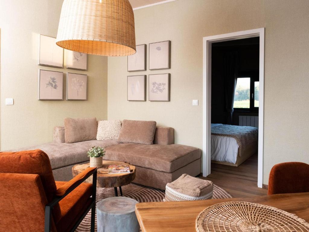 Charming Bungalow for 6 Guests