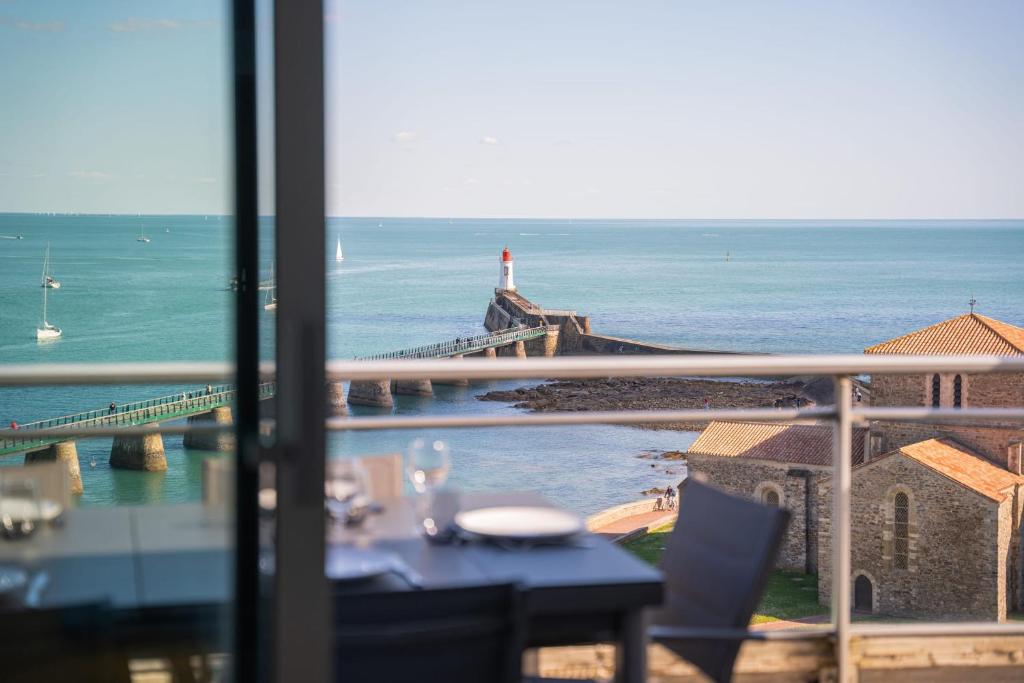 Emplacement Rare avec Vue Mer Garage fermé