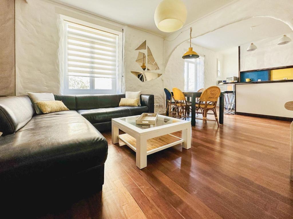 Spacieux appartement en centre-ville des Sables - 6 pers