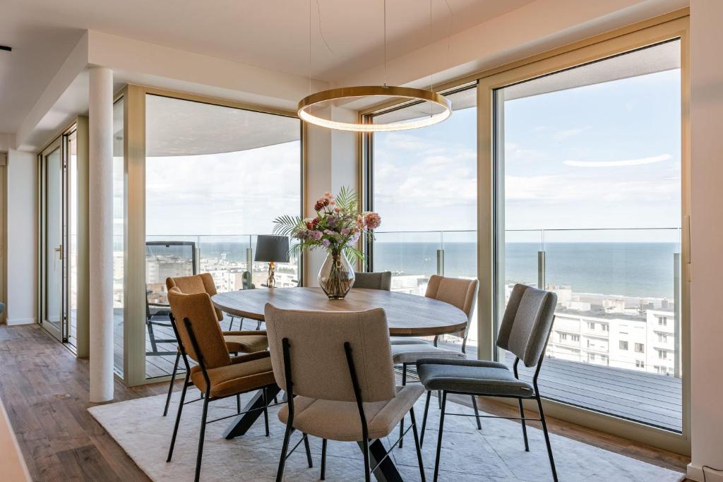 Huswell - Spacious apartment with huge terrace with sea view
