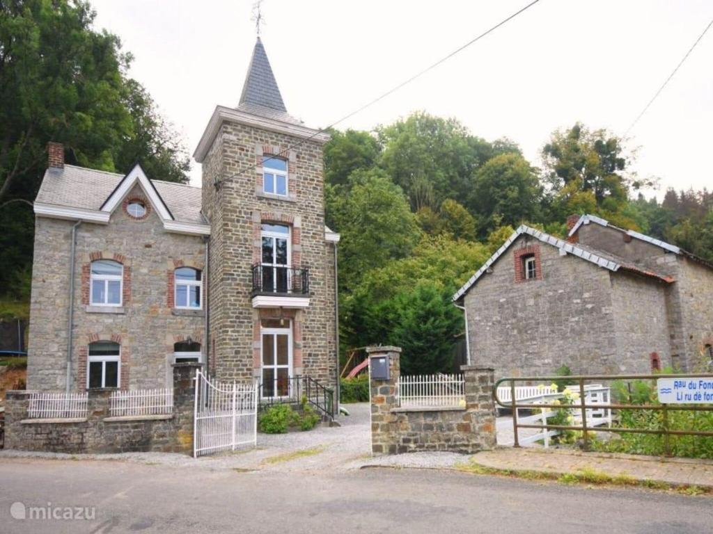Charming Villa in Harzé