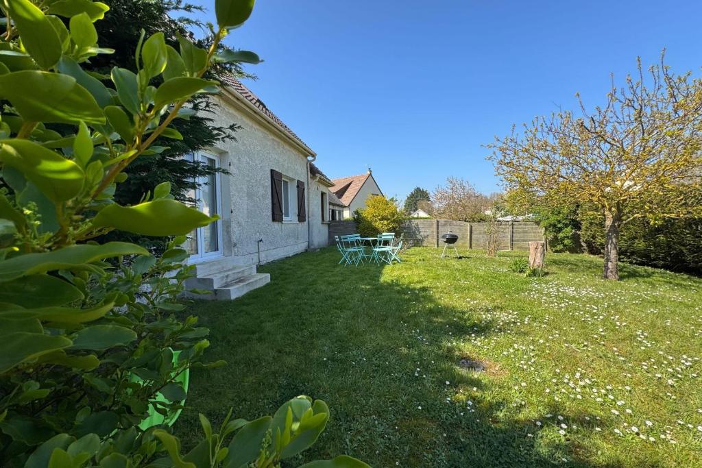 Spacious house 300m from the beach