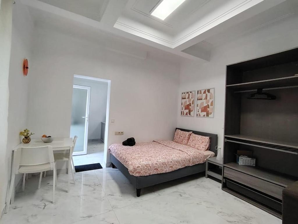 Spacious, warm and cozy studio