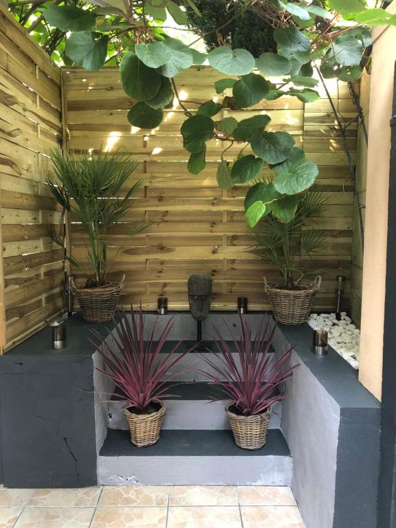 Studio autonome terrasse privée