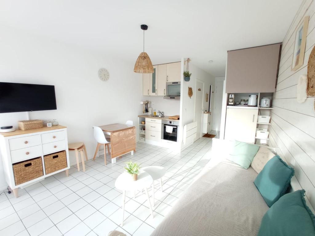 Cocon Moderne, Piscine, Parking, Proche Plage