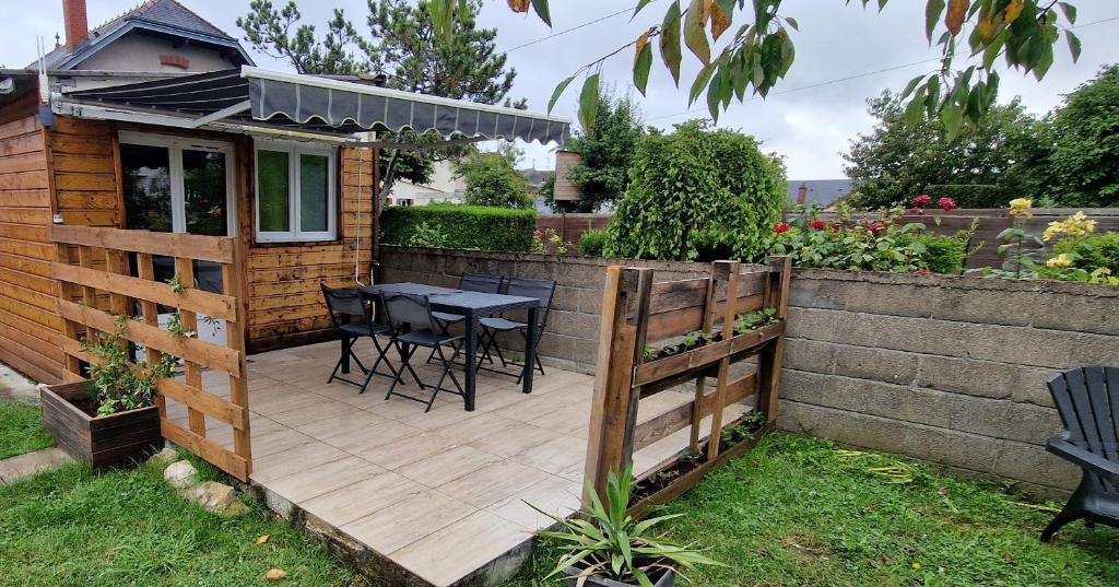 Studio Marmotte, quartier marais, terrasse en rez de jardin, matelas confort