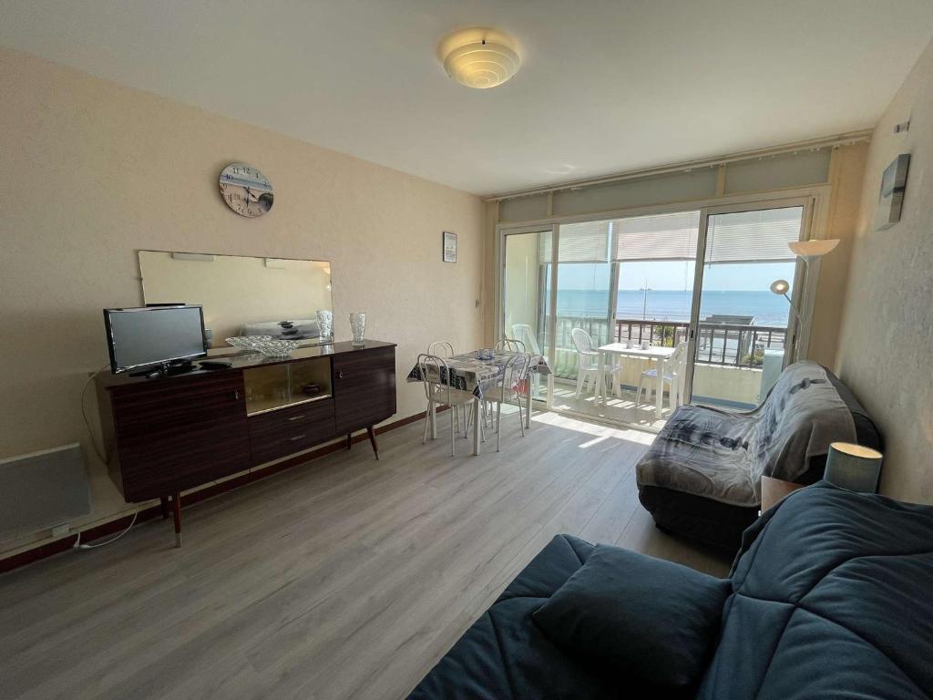 Studio en bord de mer avec balcon et parking - FR-1-224C-334