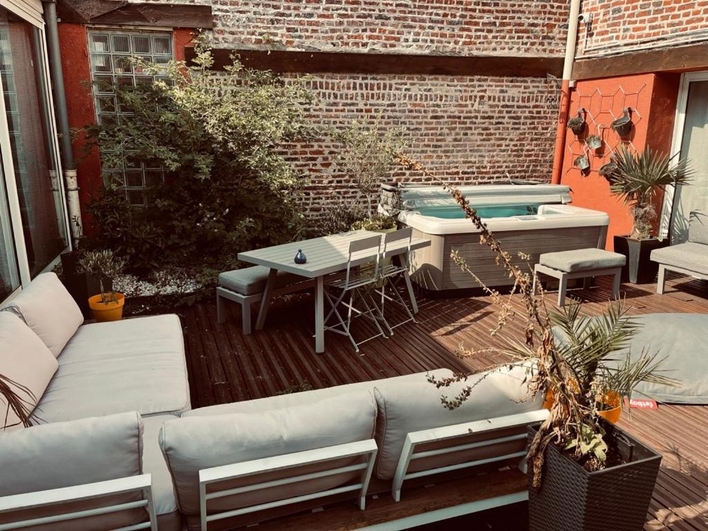 Studio indépendant et calme avec Jacuzzi à Lille