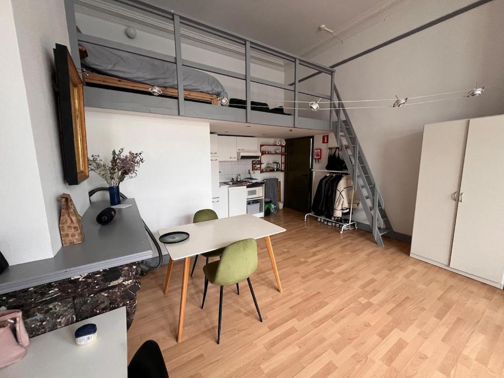 Studio Karel - Gitoo