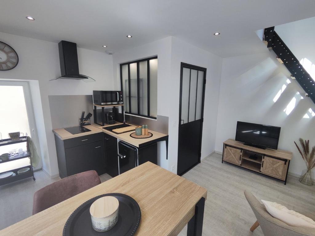 Studio neuf situé au cœur d'un bourg paisible