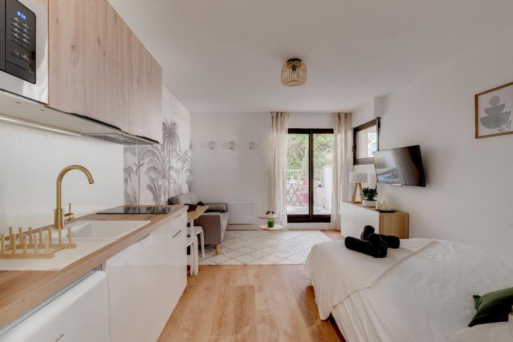 Studio Place Dupuy, clim, parking, terrasse
