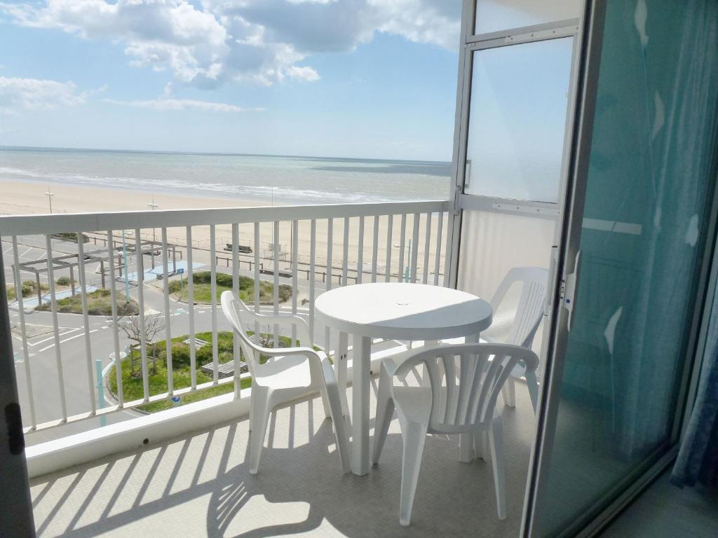 Location Studio Spacieux - Proche Plage et Commerces - Animaux Admis - FR-1-323-416