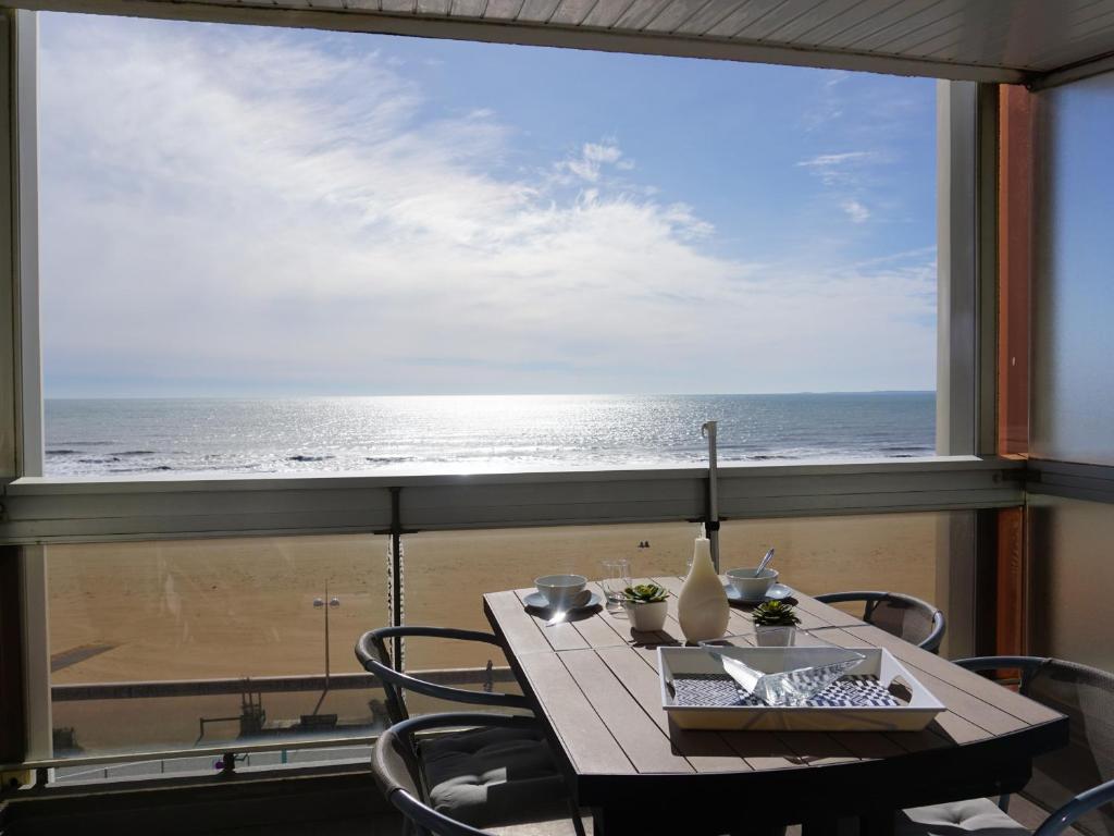 Beau studio 4 pers avec balcon et parking face à la mer - FR-1-323-427