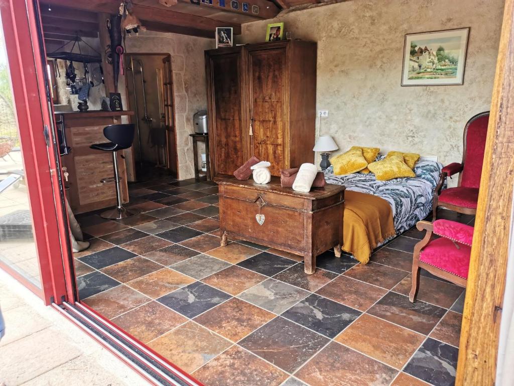 Studio charmant à Bio avec jardin et piscine partagée, 32 m².